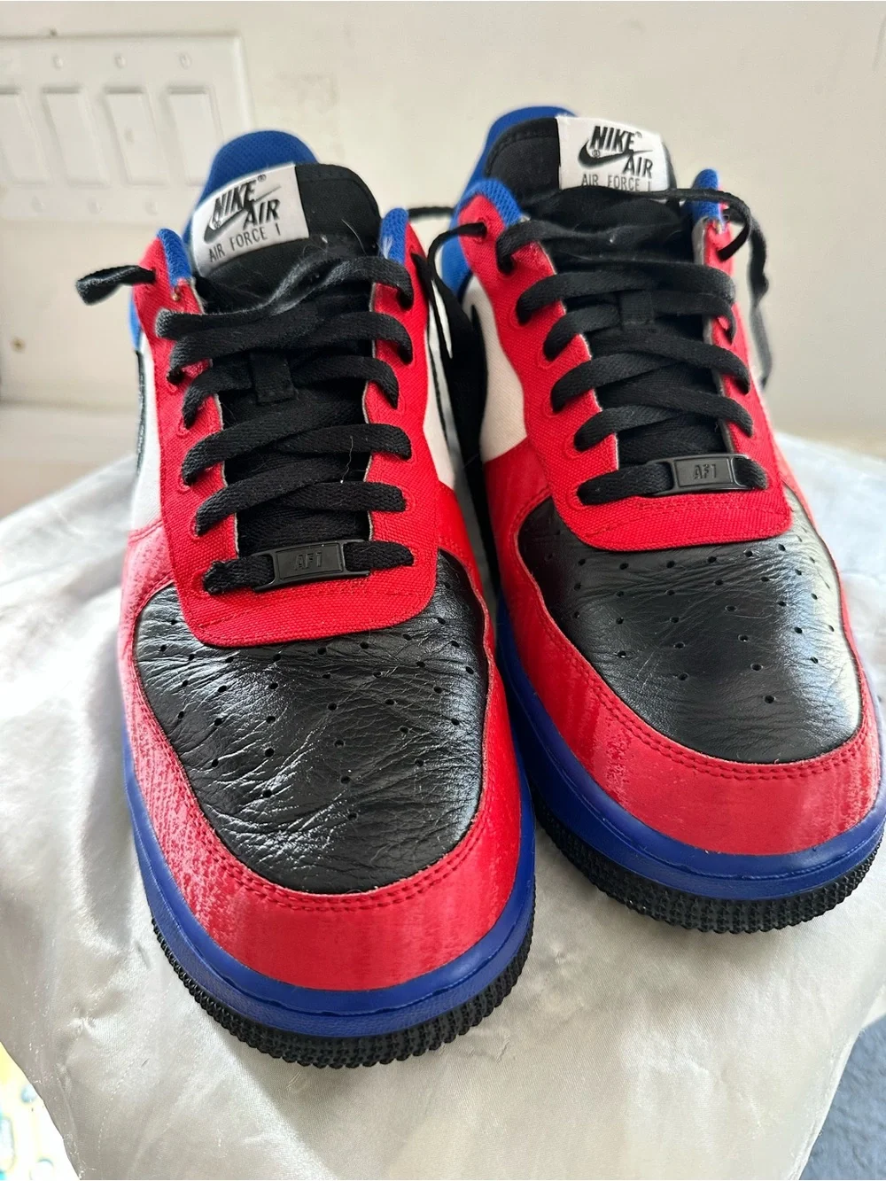 Nike Men’s Red/Black/Blue Low Top Nike Air Force 1 Sneakers